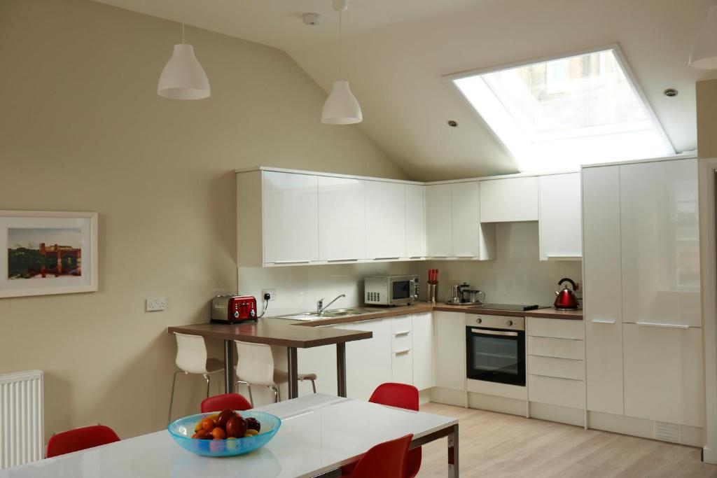 Park Mews room 3