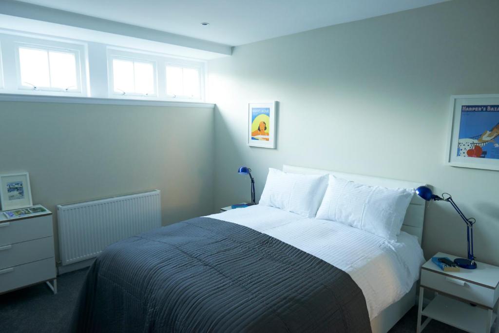 Park Mews room 6